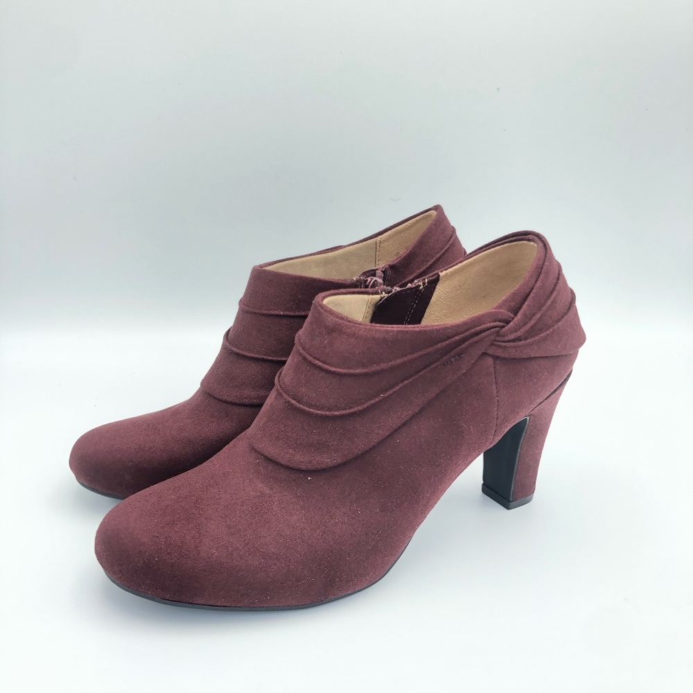 Life Stride Carla Bootie Suede